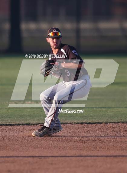 Thumbnail 2 in Clovis North vs. Central photogallery.