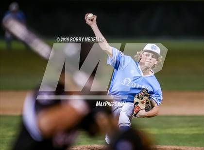 Thumbnail 3 in Clovis North vs. Central photogallery.