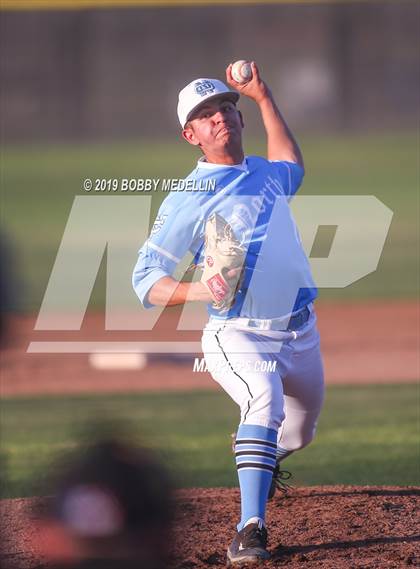 Thumbnail 2 in Clovis North vs. Central photogallery.