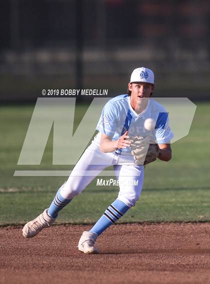 Thumbnail 2 in Clovis North vs. Central photogallery.
