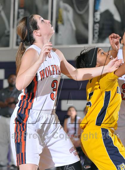 Thumbnail 2 in Inderkum vs. Cosumnes Oaks (St. Hope Classic) photogallery.