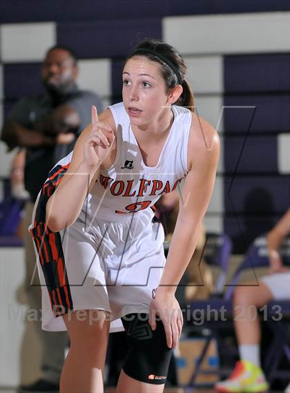 Thumbnail 2 in Inderkum vs. Cosumnes Oaks (St. Hope Classic) photogallery.
