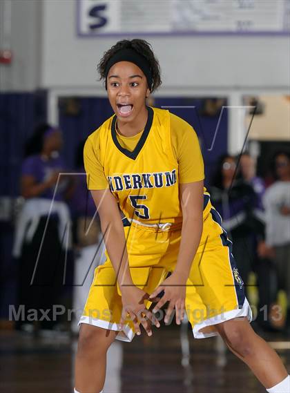 Thumbnail 2 in Inderkum vs. Cosumnes Oaks (St. Hope Classic) photogallery.