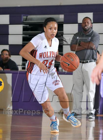 Thumbnail 3 in Inderkum vs. Cosumnes Oaks (St. Hope Classic) photogallery.