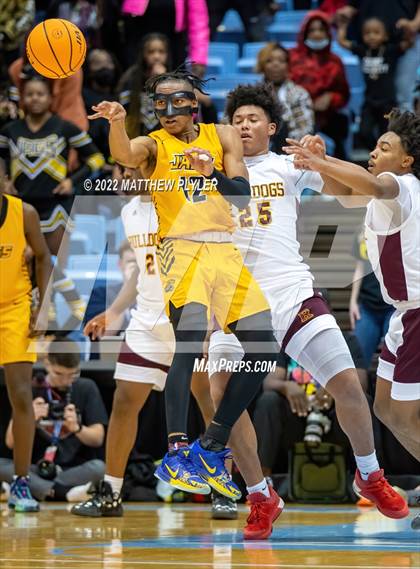 Thumbnail 3 in Robinson vs. Farmville Central (NCHSAA 2A Final) (2 of 2 - pre-game, post-game, awards, team photos) photogallery.
