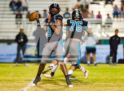 Thumbnail 3 in Highland vs. Perry (AIA 6A First Round Playoff) photogallery.
