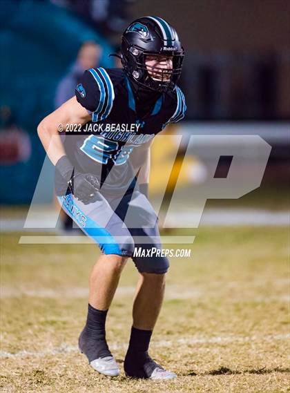Thumbnail 1 in Highland vs. Perry (AIA 6A First Round Playoff) photogallery.