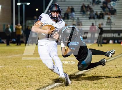 Thumbnail 3 in Highland vs. Perry (AIA 6A First Round Playoff) photogallery.
