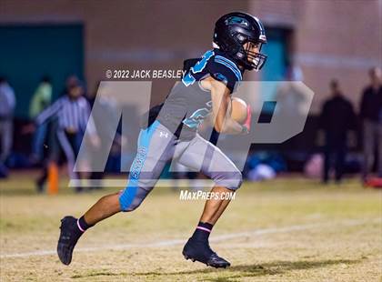 Thumbnail 3 in Highland vs. Perry (AIA 6A First Round Playoff) photogallery.