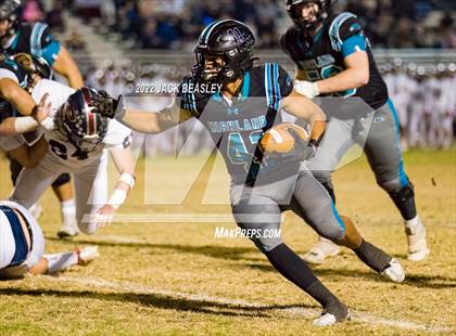 Thumbnail 3 in Highland vs. Perry (AIA 6A First Round Playoff) photogallery.