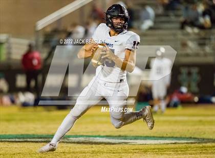 Thumbnail 1 in Highland vs. Perry (AIA 6A First Round Playoff) photogallery.