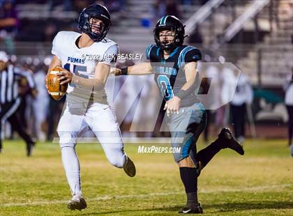 Thumbnail 2 in Highland vs. Perry (AIA 6A First Round Playoff) photogallery.