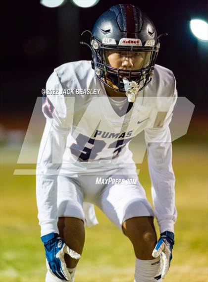 Thumbnail 1 in Highland vs. Perry (AIA 6A First Round Playoff) photogallery.