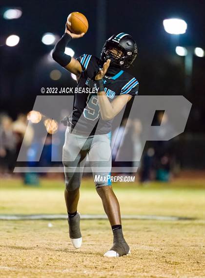 Thumbnail 2 in Highland vs. Perry (AIA 6A First Round Playoff) photogallery.