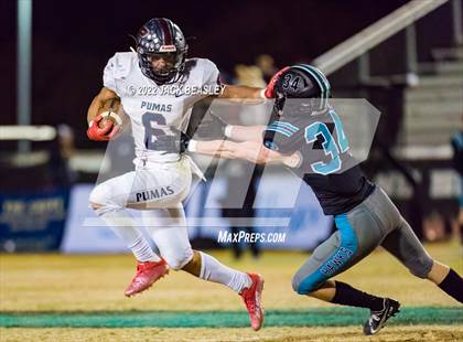 Thumbnail 3 in Highland vs. Perry (AIA 6A First Round Playoff) photogallery.