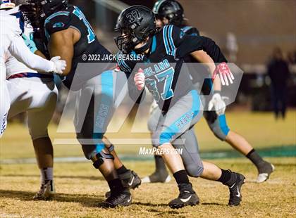 Thumbnail 1 in Highland vs. Perry (AIA 6A First Round Playoff) photogallery.