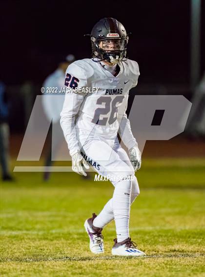 Thumbnail 1 in Highland vs. Perry (AIA 6A First Round Playoff) photogallery.