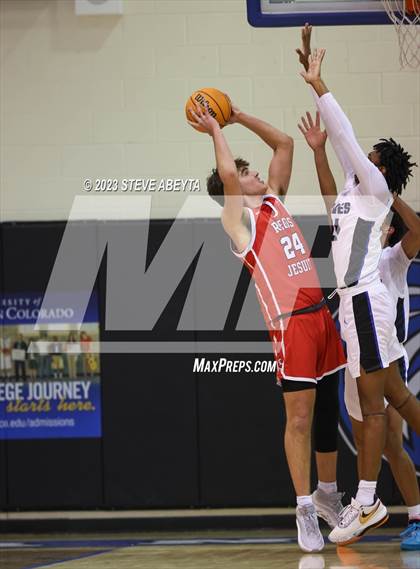 Thumbnail 2 in Regis Jesuit @ Grandview photogallery.