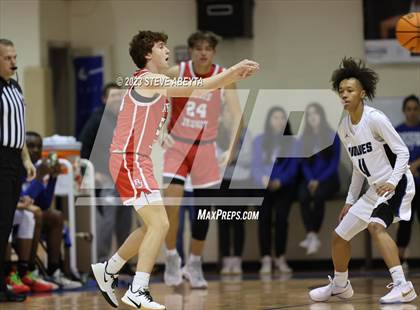 Thumbnail 1 in Regis Jesuit @ Grandview photogallery.