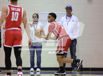 Thumbnail 2 in Regis Jesuit @ Grandview photogallery.