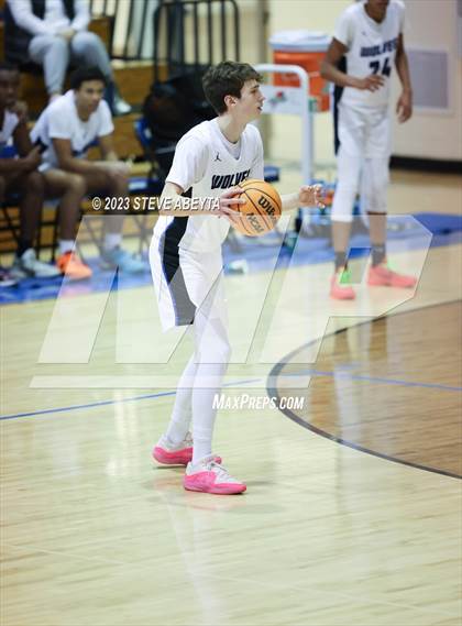 Thumbnail 2 in Regis Jesuit @ Grandview photogallery.
