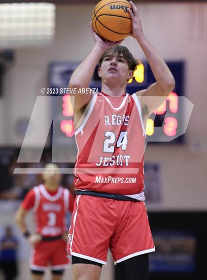 Thumbnail 1 in Regis Jesuit @ Grandview photogallery.