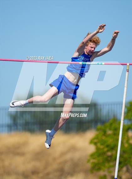 Thumbnail 3 in CIF SJS D1 Sectional Championship @ Folsom photogallery.