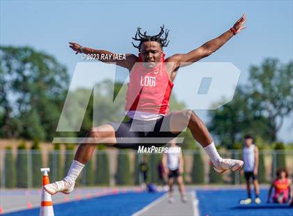 Thumbnail 3 in CIF SJS D1 Sectional Championship @ Folsom photogallery.