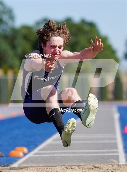 Thumbnail 2 in CIF SJS D1 Sectional Championship @ Folsom photogallery.