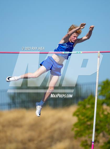 Thumbnail 2 in CIF SJS D1 Sectional Championship @ Folsom photogallery.