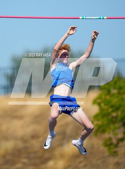 Thumbnail 1 in CIF SJS D1 Sectional Championship @ Folsom photogallery.