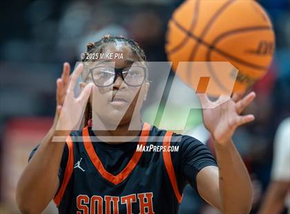 Thumbnail 3 in Terry Sanford vs. South View photogallery.