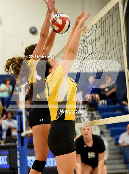 Thumbnail 3 in Hixson @ Sale Creek photogallery.