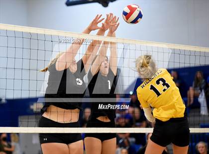 Thumbnail 1 in Hixson @ Sale Creek photogallery.