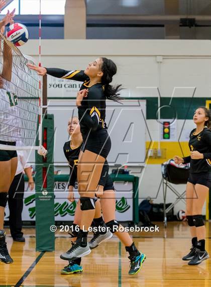 Thumbnail 3 in East Central vs Holmes photogallery.