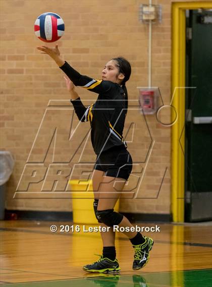 Thumbnail 1 in East Central vs Holmes photogallery.