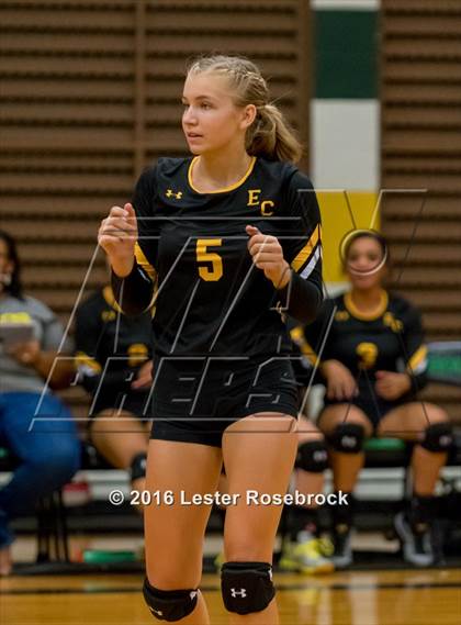 Thumbnail 1 in East Central vs Holmes photogallery.