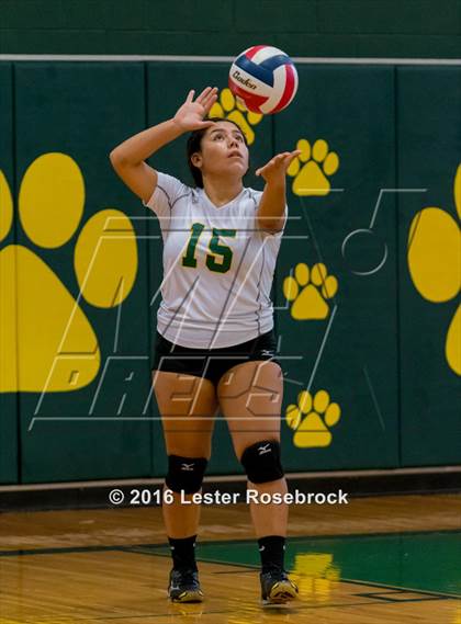 Thumbnail 2 in East Central vs Holmes photogallery.