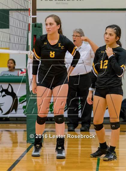 Thumbnail 2 in East Central vs Holmes photogallery.