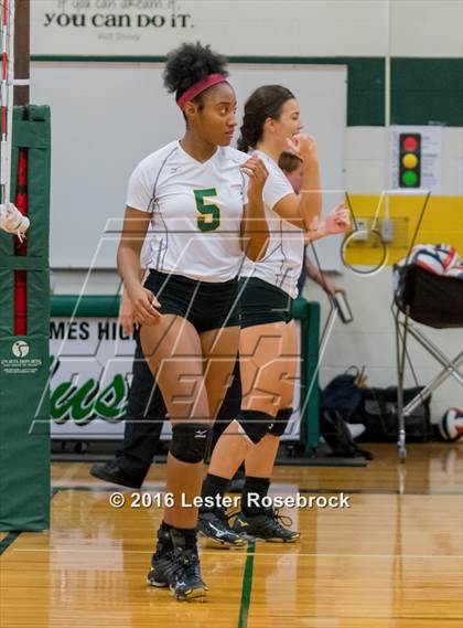 Thumbnail 3 in East Central vs Holmes photogallery.