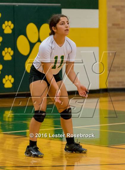 Thumbnail 2 in East Central vs Holmes photogallery.