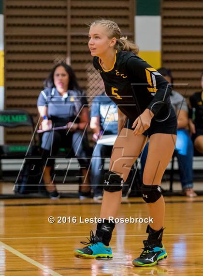 Thumbnail 3 in East Central vs Holmes photogallery.
