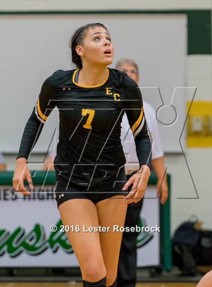 Thumbnail 3 in East Central vs Holmes photogallery.