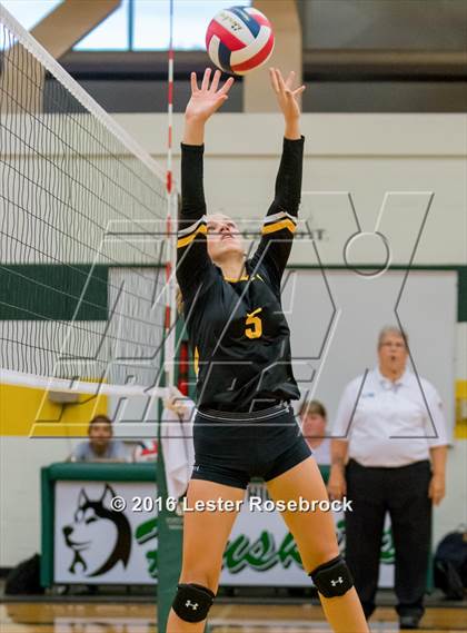 Thumbnail 2 in East Central vs Holmes photogallery.
