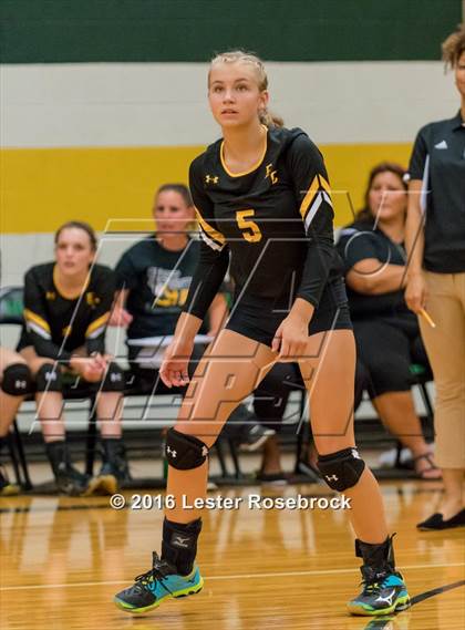 Thumbnail 2 in East Central vs Holmes photogallery.
