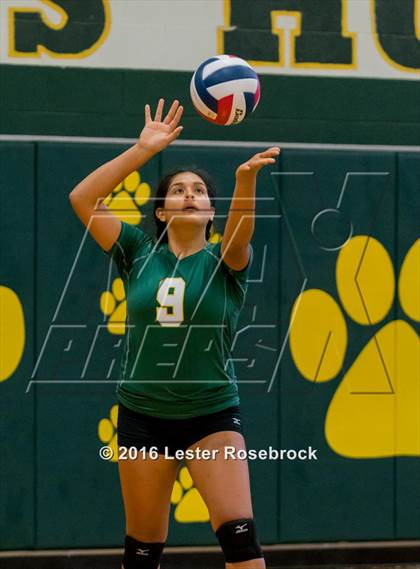 Thumbnail 3 in East Central vs Holmes photogallery.
