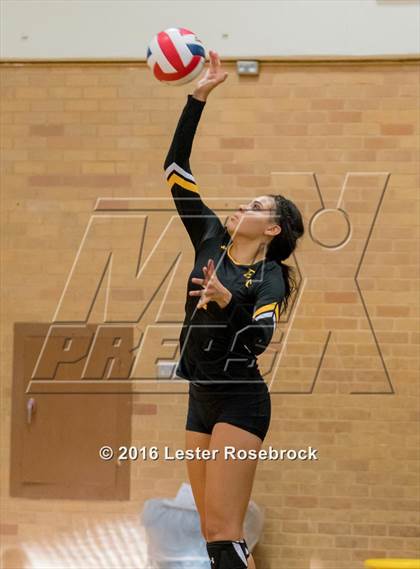 Thumbnail 1 in East Central vs Holmes photogallery.