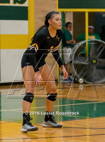Thumbnail 1 in East Central vs Holmes photogallery.
