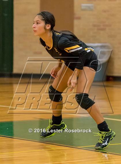 Thumbnail 2 in East Central vs Holmes photogallery.