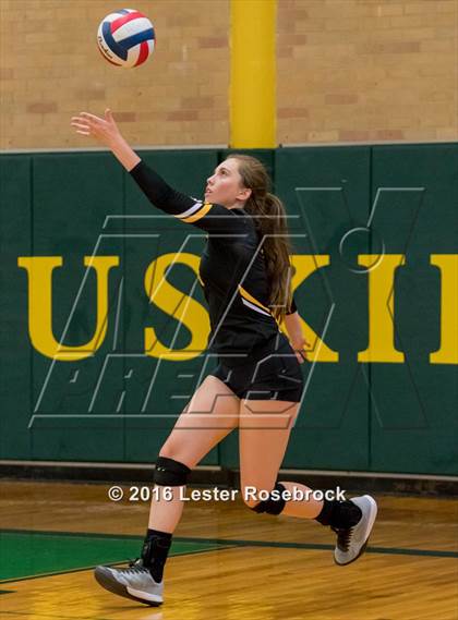 Thumbnail 1 in East Central vs Holmes photogallery.